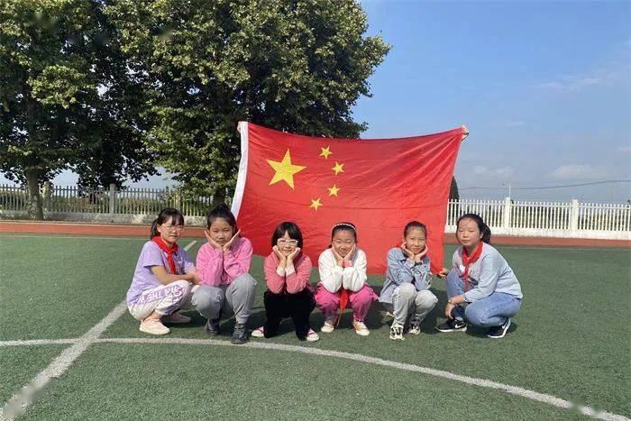 逃离拇指山地
