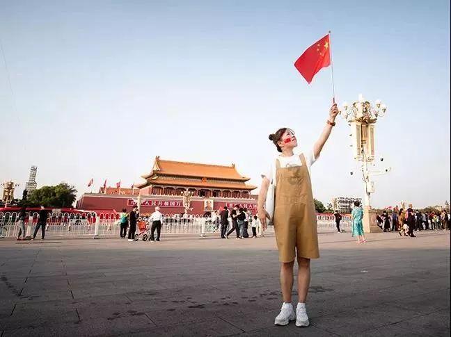 “六边形战士!”长沙交警和女市民互帮互赞:你帮我换胎,我帮你铲雪